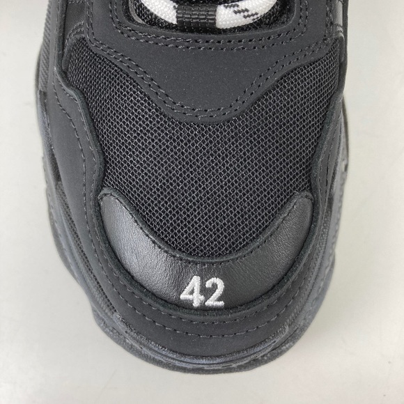 Balenciaga size 42 US 9 - Picture 3 of 11